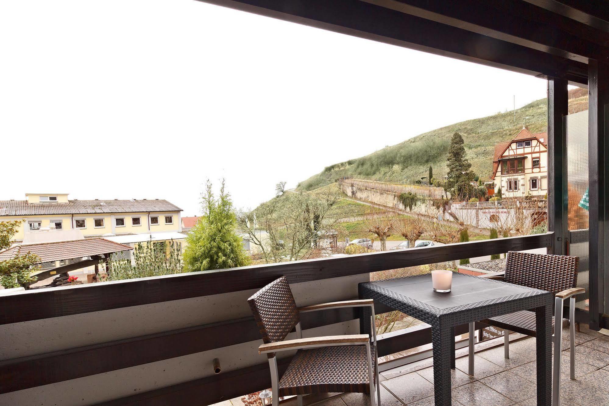 Hotel-Restaurant Rebstock Иринген Экстерьер фото